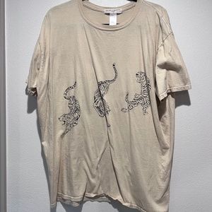 Urban outfitters tiger t-shirt